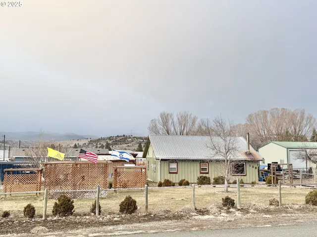 $277,000 | 138 12th Street, Prairie City, OR 97869