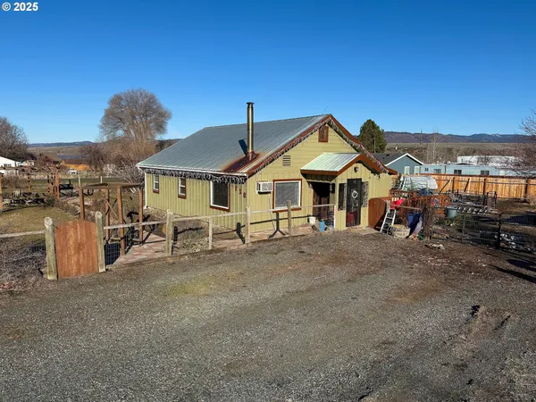 $273,000 | 138 12th Street, Prairie City, OR 97869