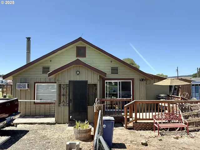 $277,000 | 138 12th Street, Prairie City, OR 97869