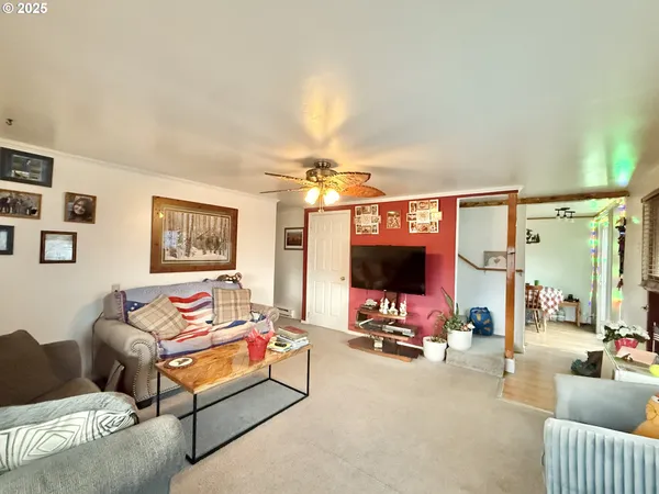 $273,000 | 138 12th Street, Prairie City, OR 97869