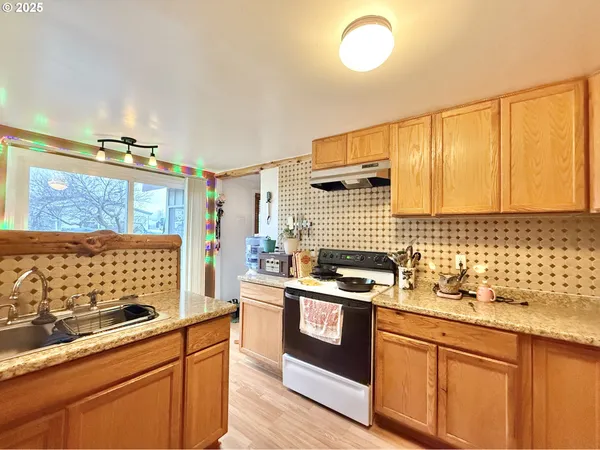 $273,000 | 138 12th Street, Prairie City, OR 97869