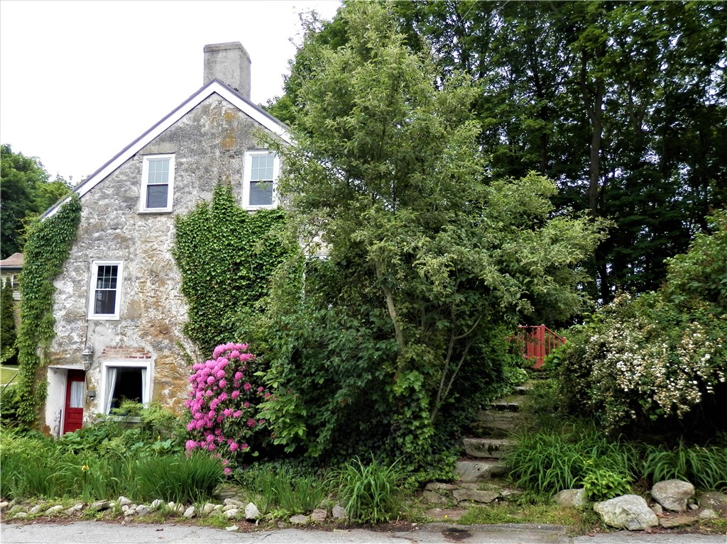 23 Stillwater Road Smithfield, RI 02917 - Photo 1 of 21
