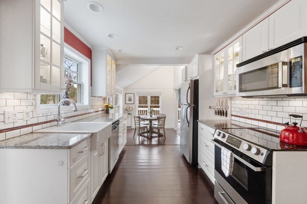 28 Sylvan Road Westwood, MA 02090 - Photo 6 of 35 Gallery Image 6
