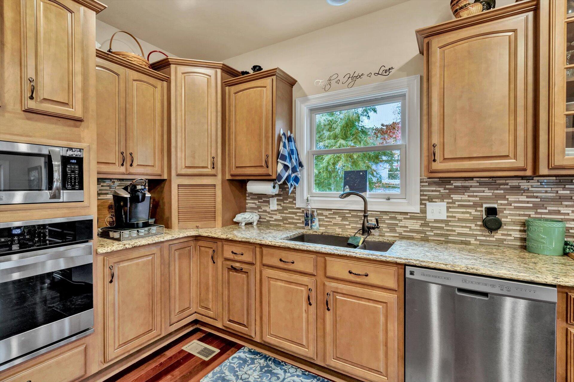 248 Woodbrook Road Moneta, VA 24121 - Photo 15 of 51 15-103120220008
