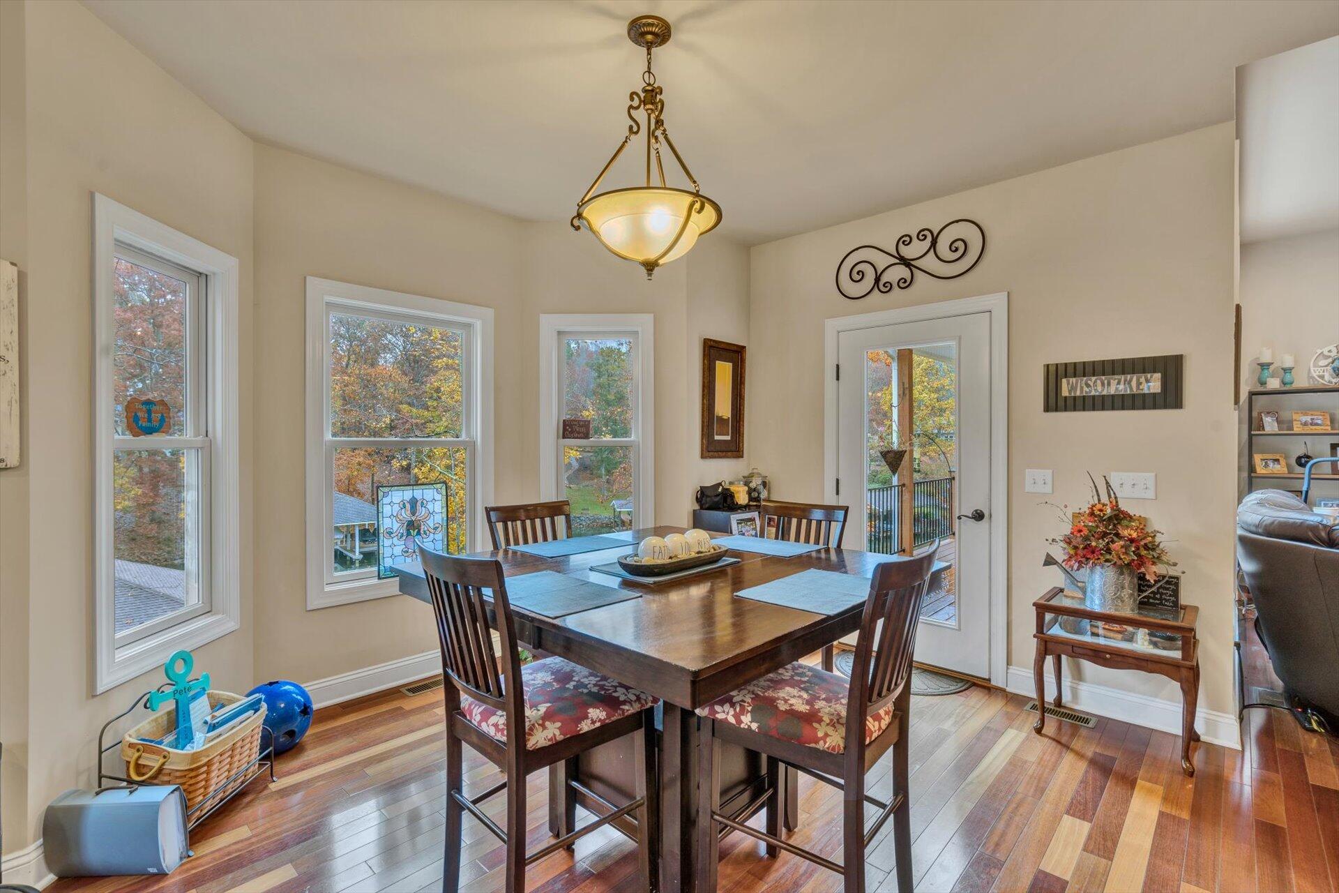 248 Woodbrook Road Moneta, VA 24121 - Photo 17 of 51 17-103120220009
