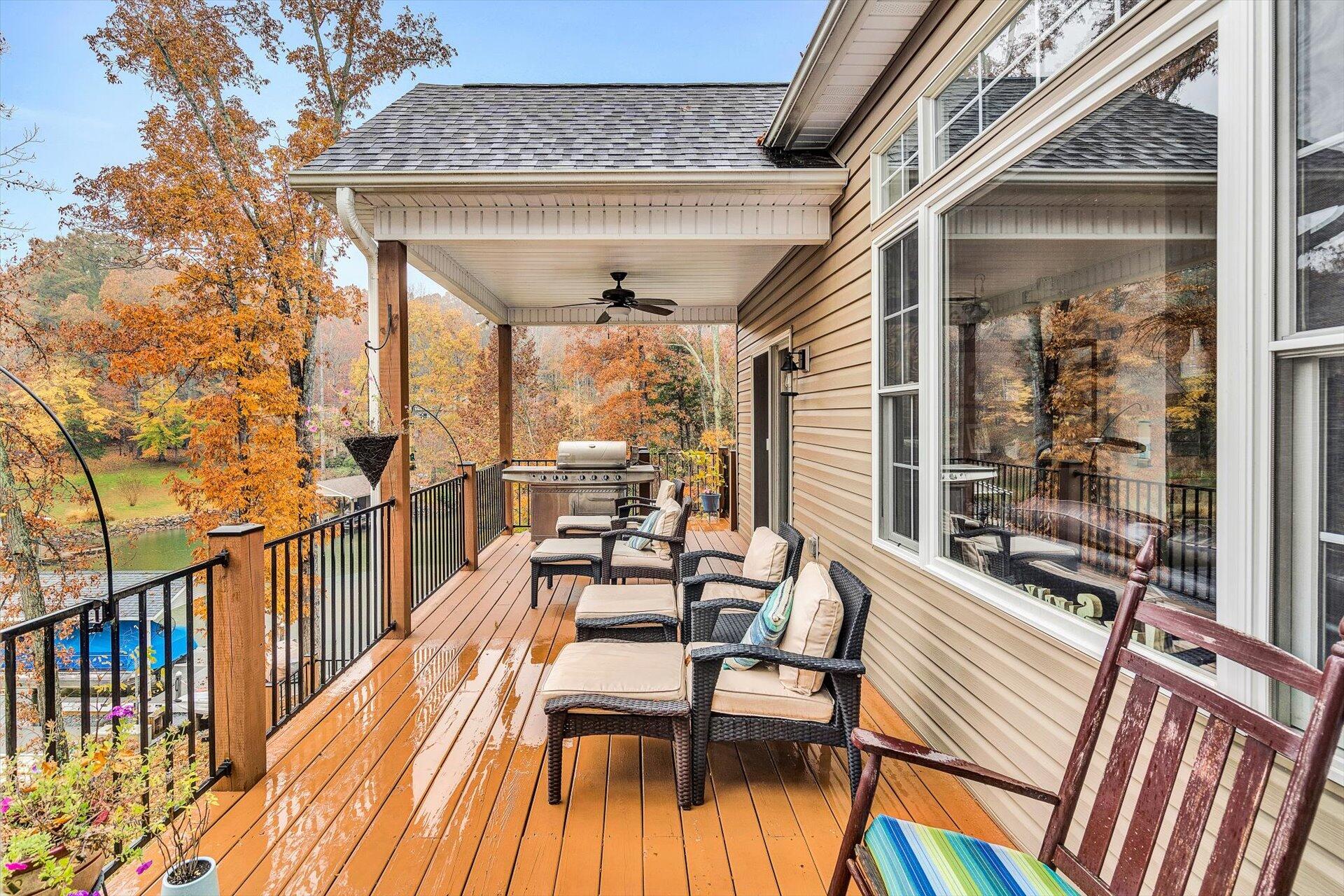 248 Woodbrook Road Moneta, VA 24121 - Photo 20 of 51 18-103120220042