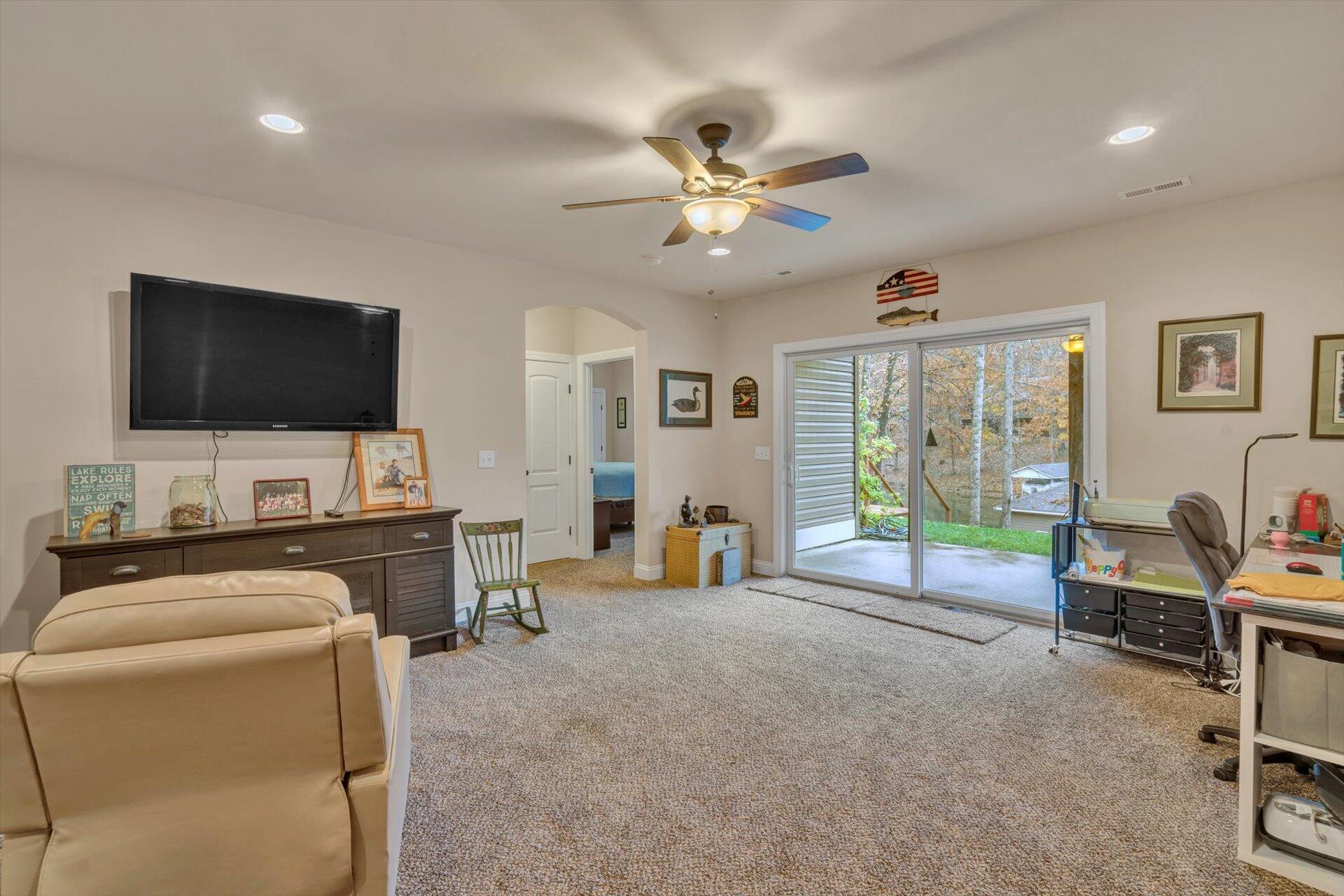 248 Woodbrook Road Moneta, VA 24121 - Photo 26 of 51 26-103120220017