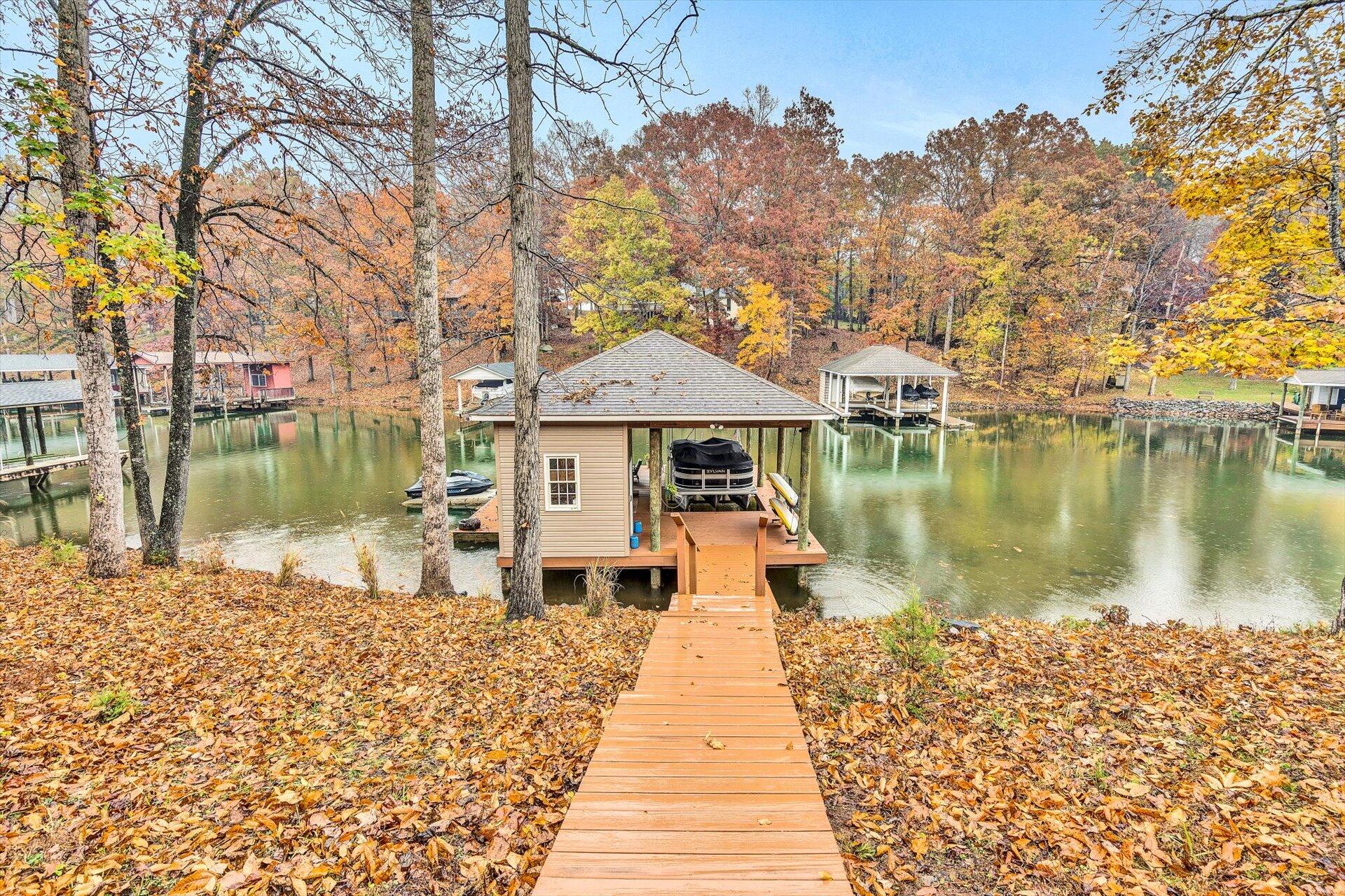 248 Woodbrook Road Moneta, VA 24121 - Photo 40 of 51 40-103120220031