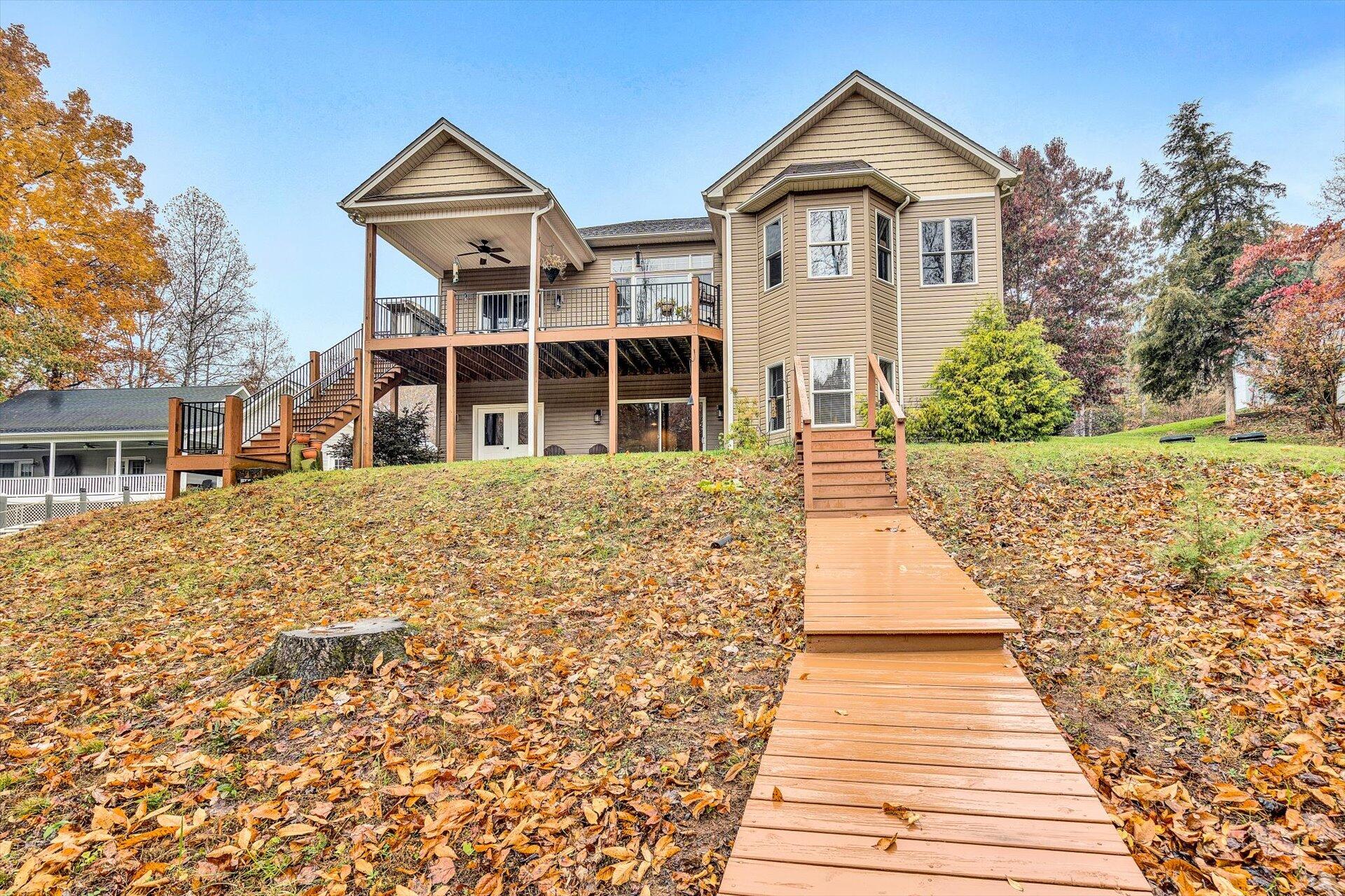 248 Woodbrook Road Moneta, VA 24121 - Photo 4 of 51 04-103120220041