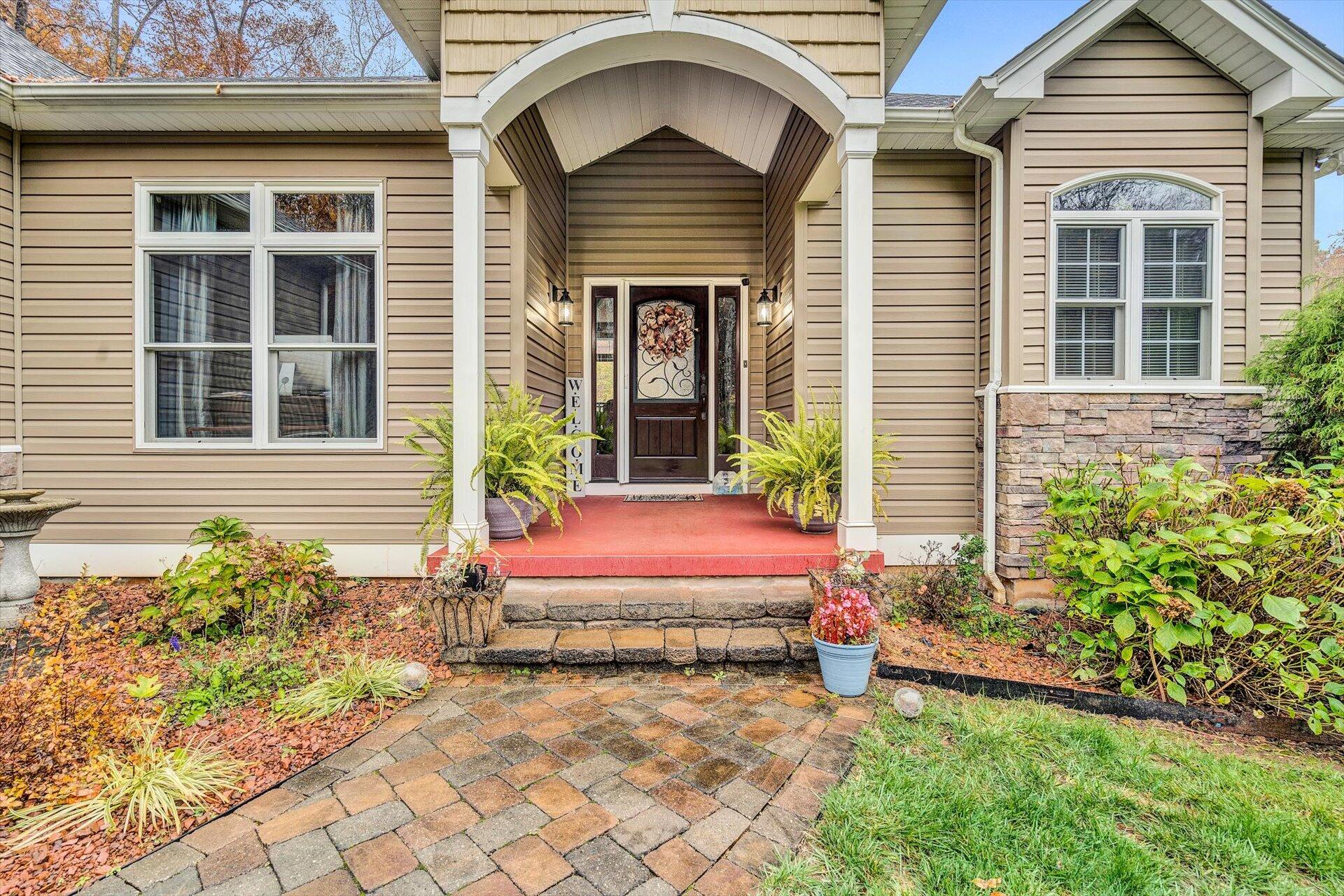 248 Woodbrook Road Moneta, VA 24121 - Photo 6 of 51 06-103120220045