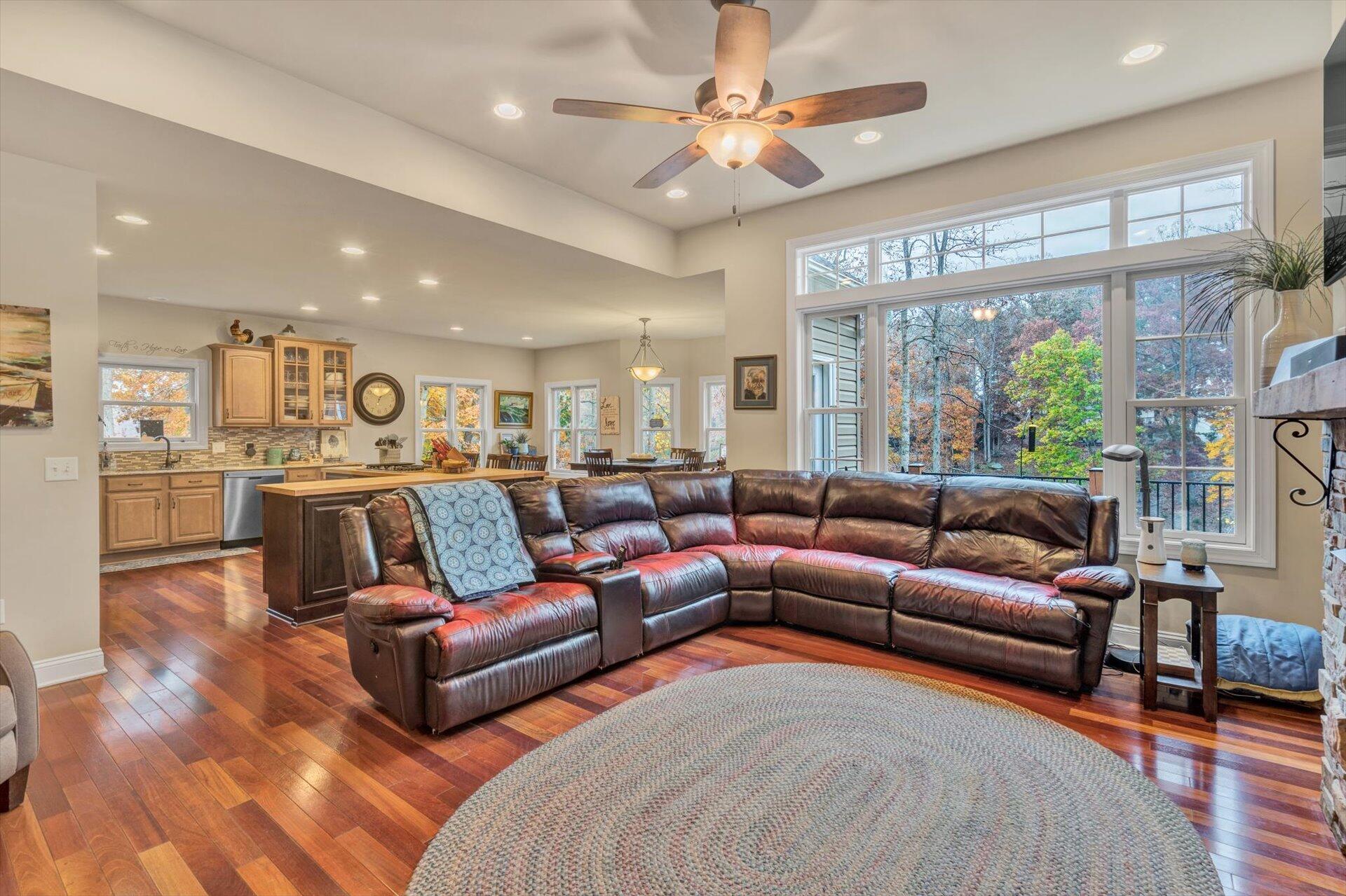 248 Woodbrook Road Moneta, VA 24121 - Photo 10 of 51 10-103120220002