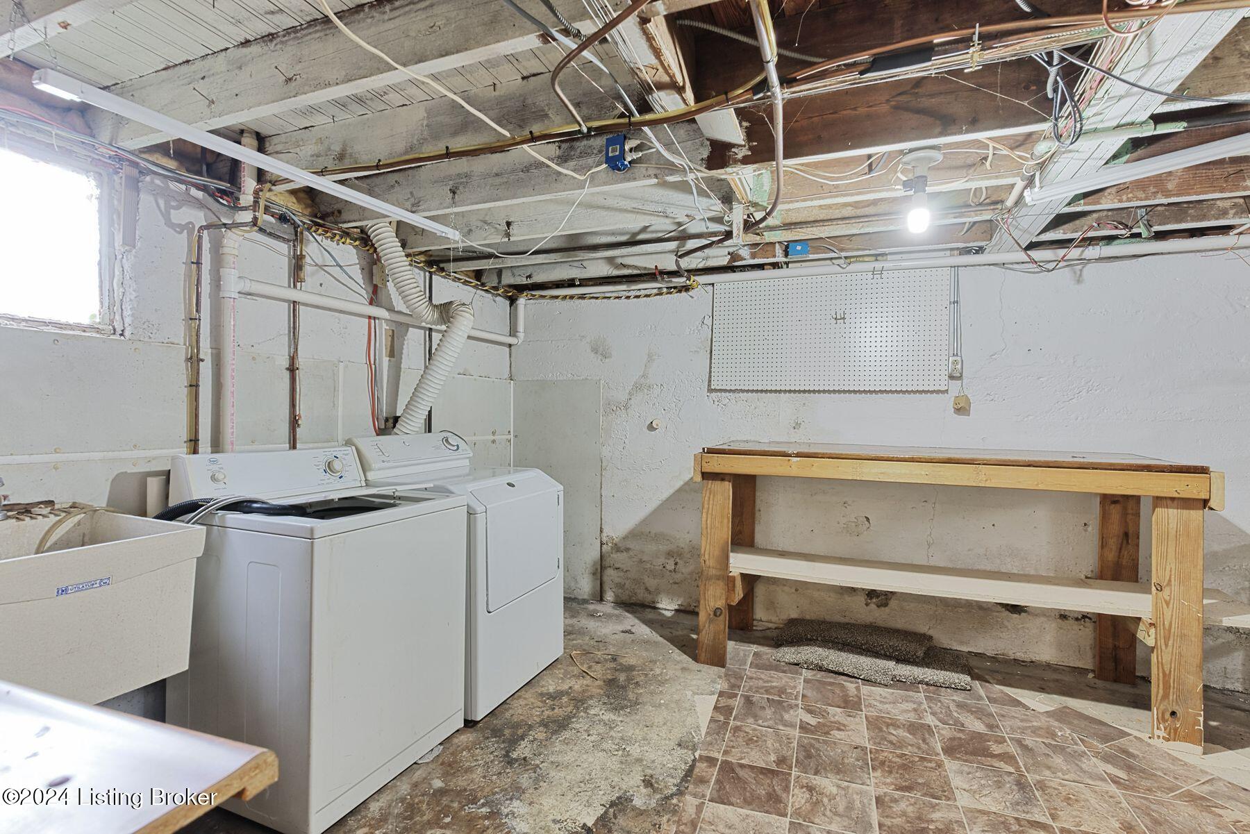3207 Maple Road Louisville, KY 40299 - Photo 22 of 29 Laundry