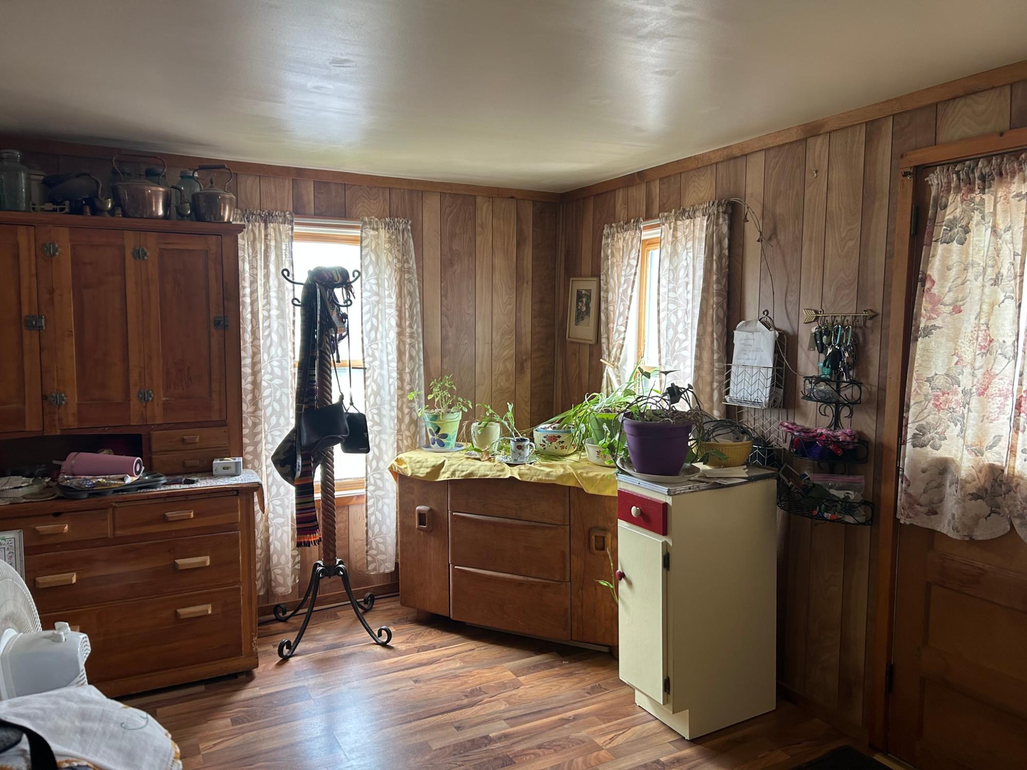 421 Cary Road Hurley, WI 54534 - Photo 5 of 54 Gallery Image 5