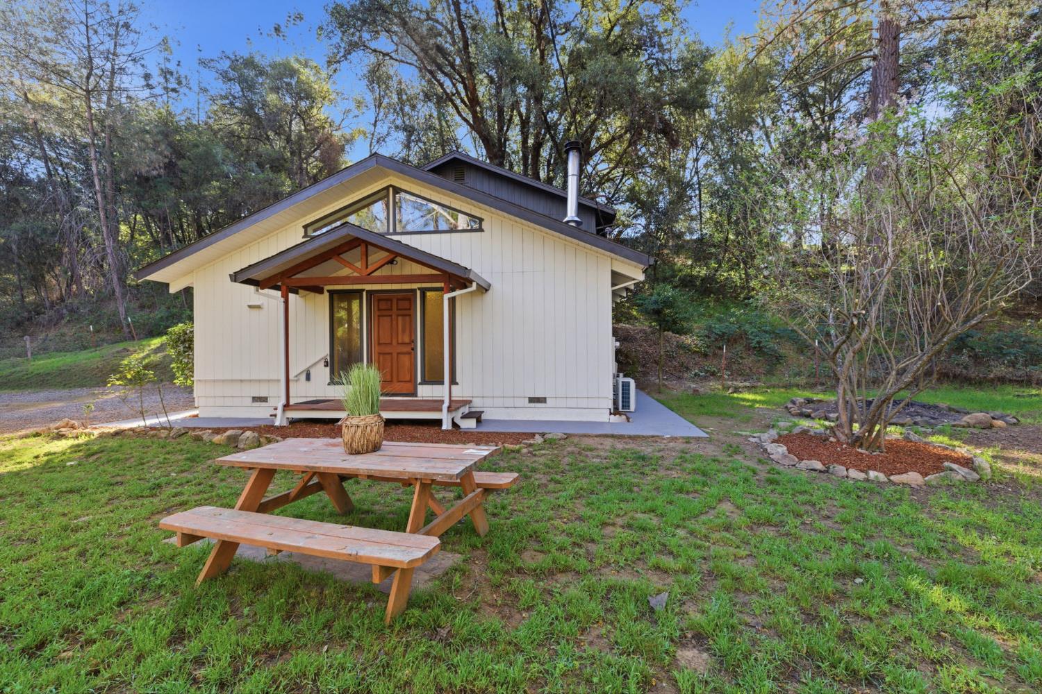 21923 Sawmill Flat Road Sonora, CA 95370 - Photo 5 of 32