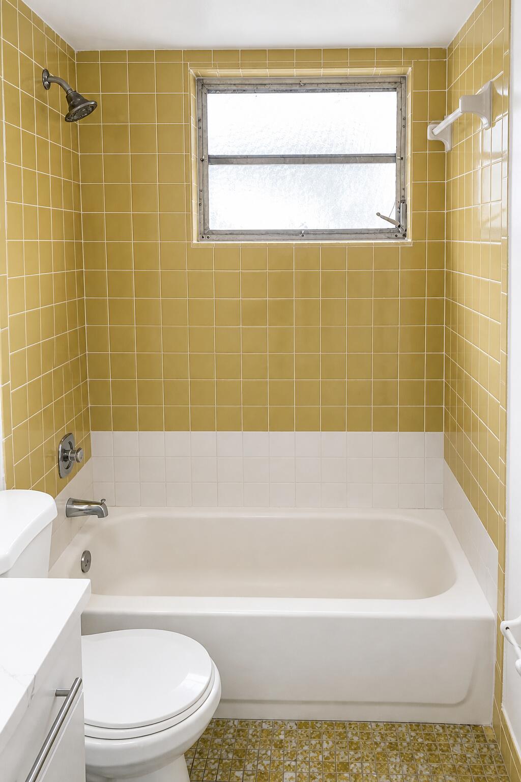 1718 Juno Road, Unit 3 North Palm Beach, FL 33408 - Photo 3 of 10 Codex Image Aug 18, 2026, 11_46_38 AM