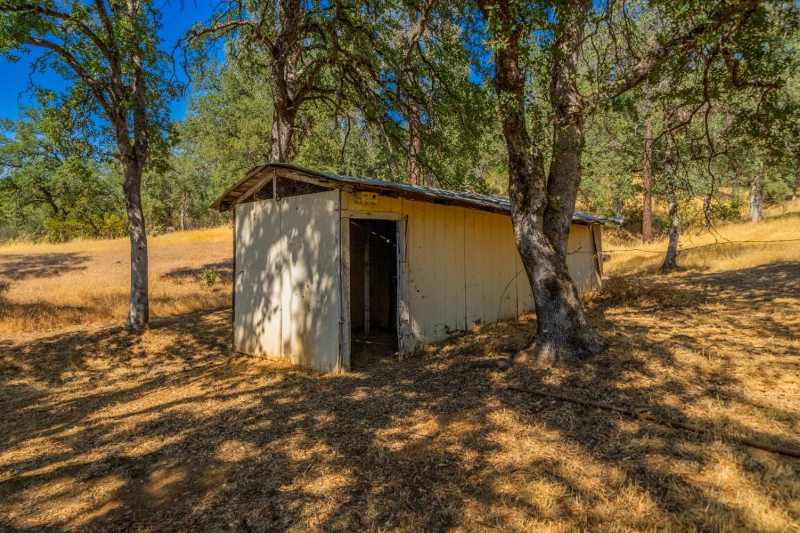 8933 Simmons Road Redding, CA 96001 - Photo 33 of 52 IMG-32