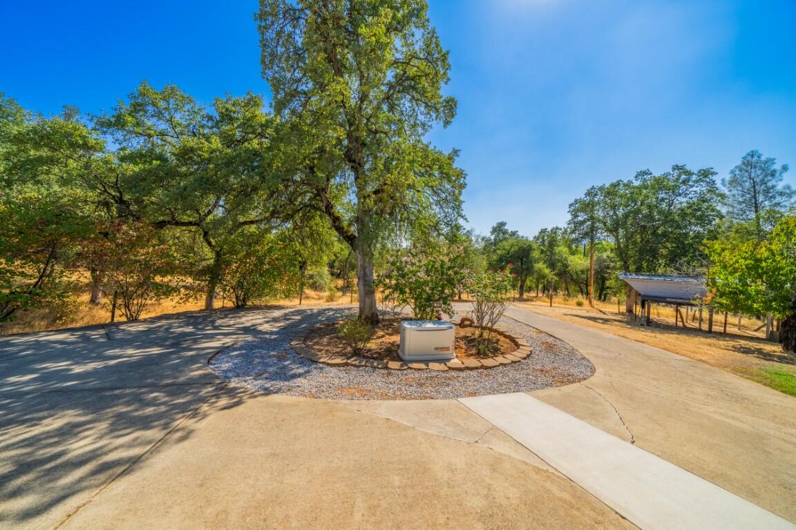 8933 Simmons Road Redding, CA 96001 - Photo 4 of 52 IMG-03