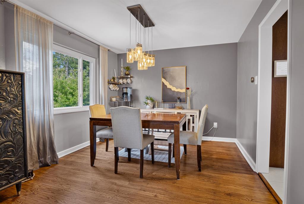 514 Edgeridge Road Pittsburgh, PA 15234 - Photo 7 of 37 Gallery Image 7