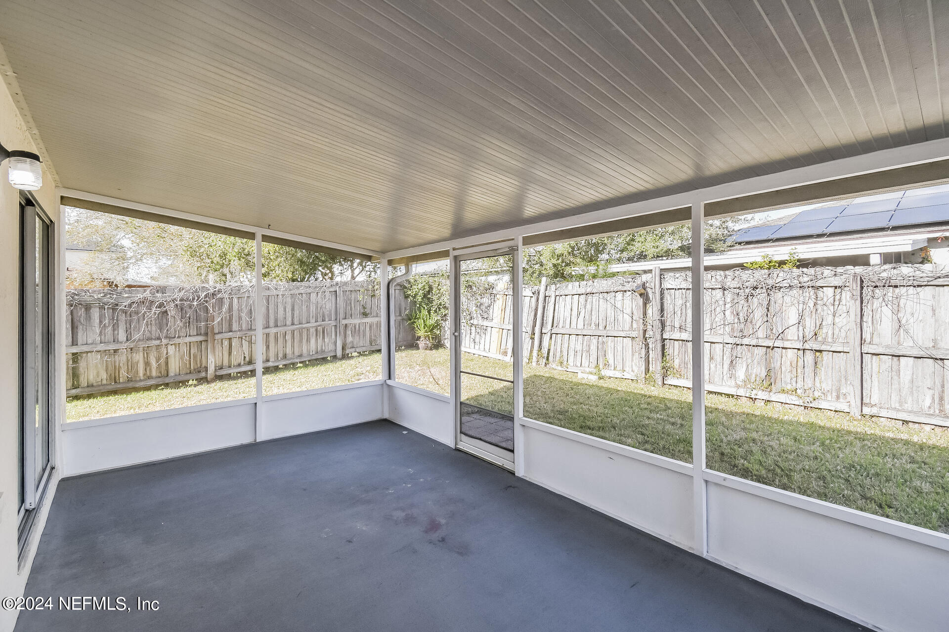 7351 Fox Grove Road Jacksonville, FL 32244 - Photo 9 of 17 a room with window