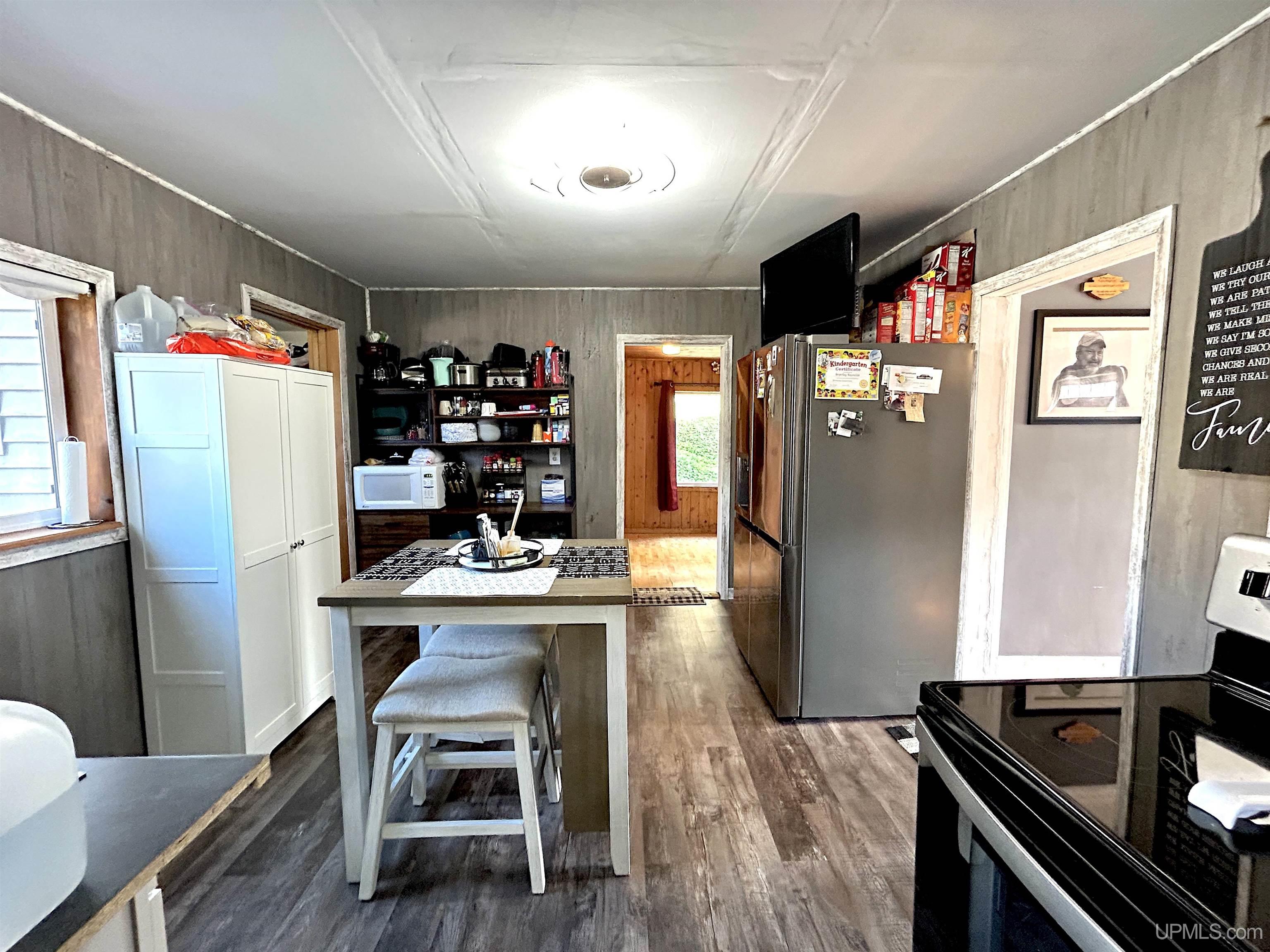 562 Jasper Street Ishpeming, MI 49849 - Photo 6 of 24 Gallery Image 6