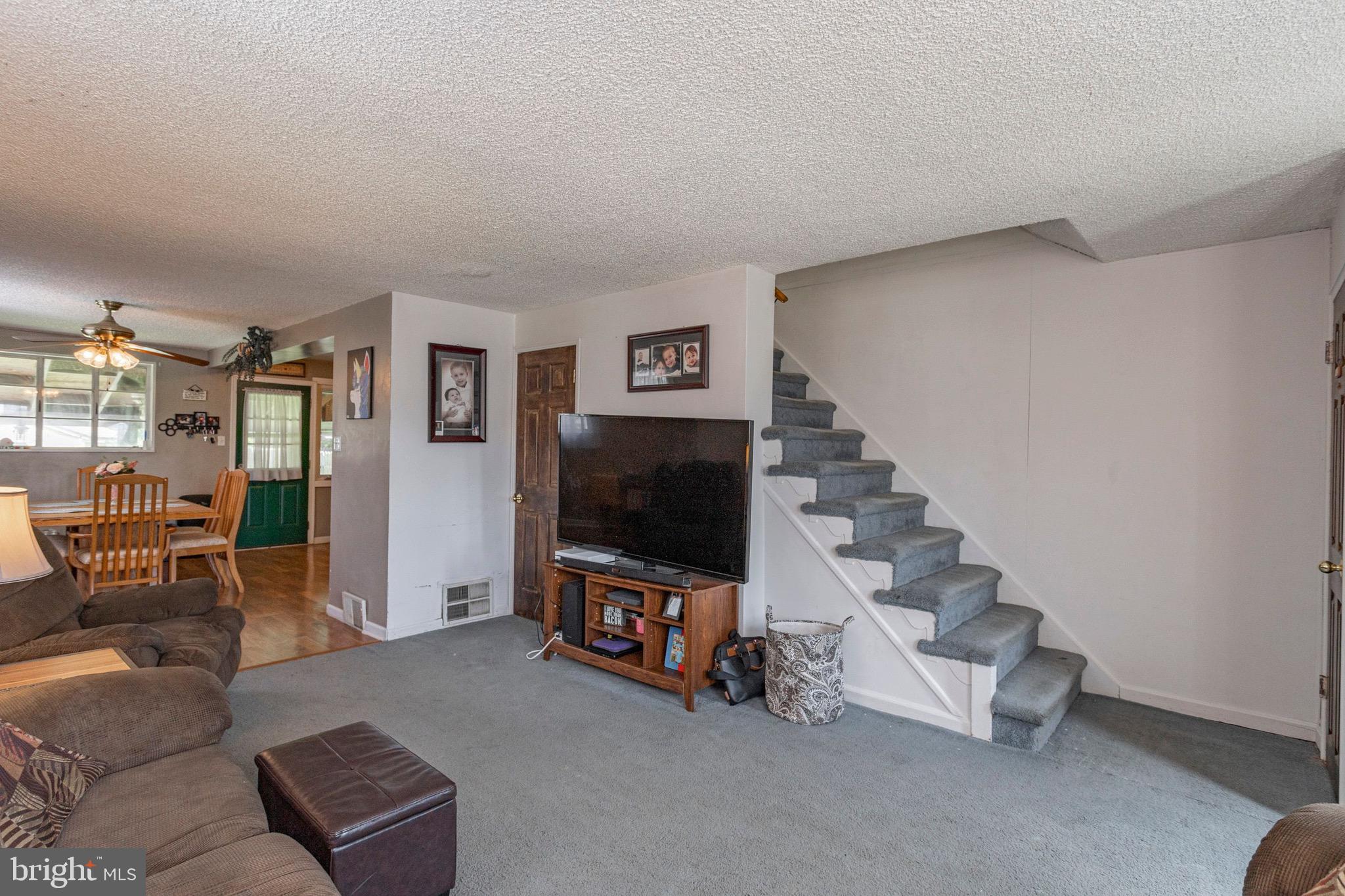 113 Orchard Road Ridley Park, PA 19078 - Photo 5 of 24
