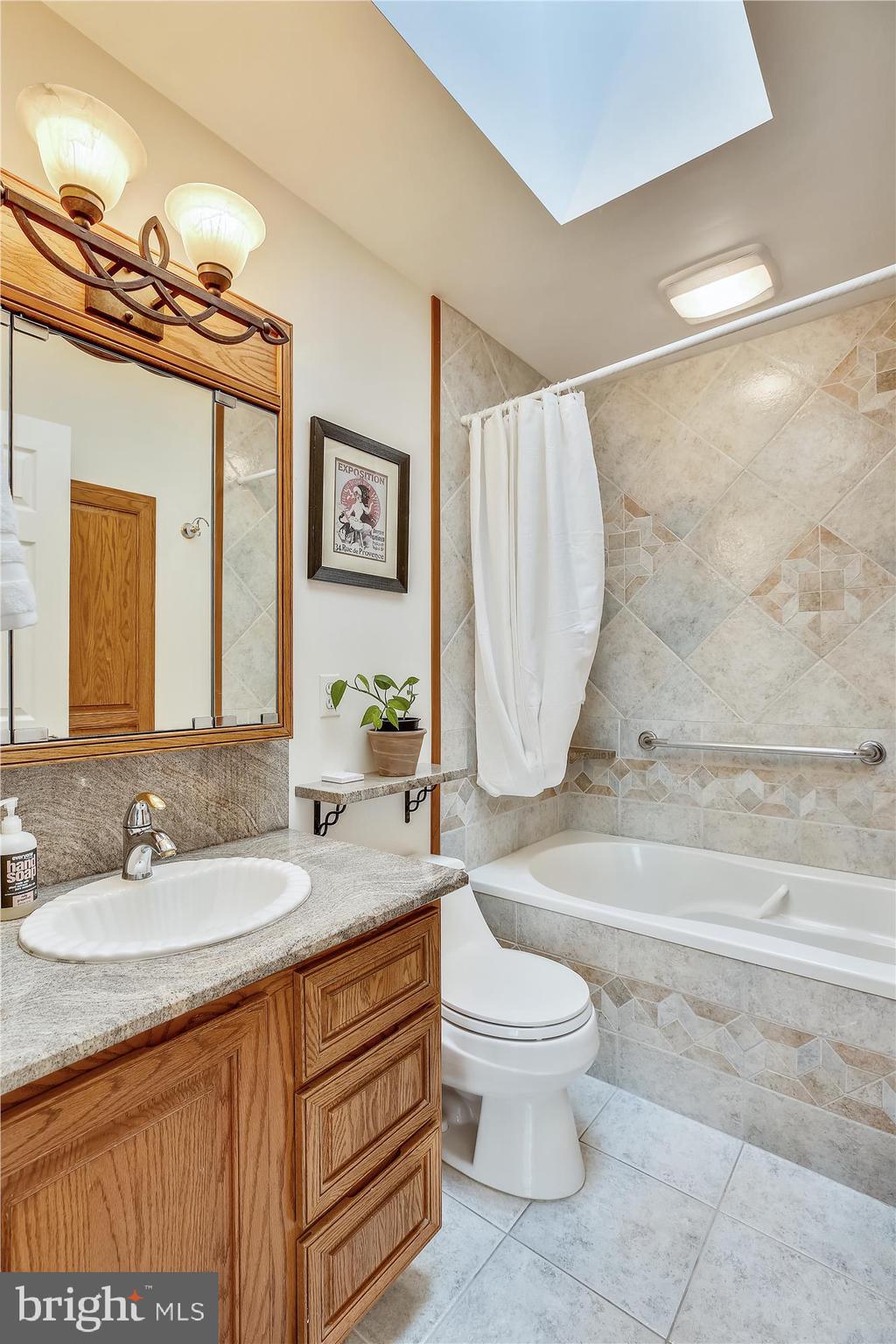 1726 Glastonberry Road Potomac, MD 20854 - Photo 16 of 23 Gallery Image 16