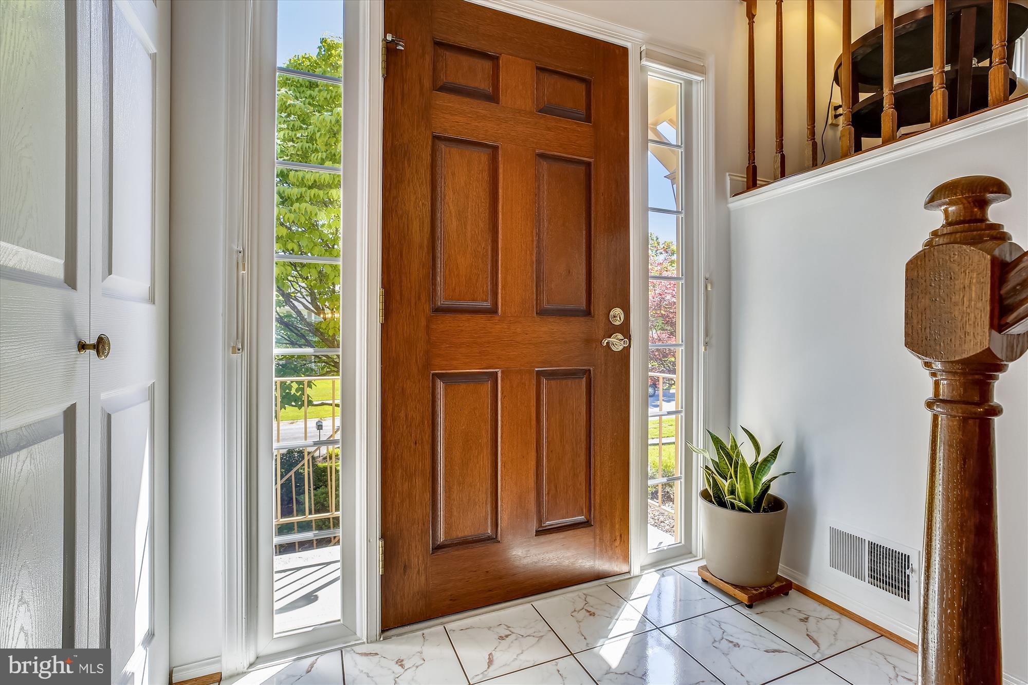 1726 Glastonberry Road Potomac, MD 20854 - Photo 3 of 23 Gallery Image 3