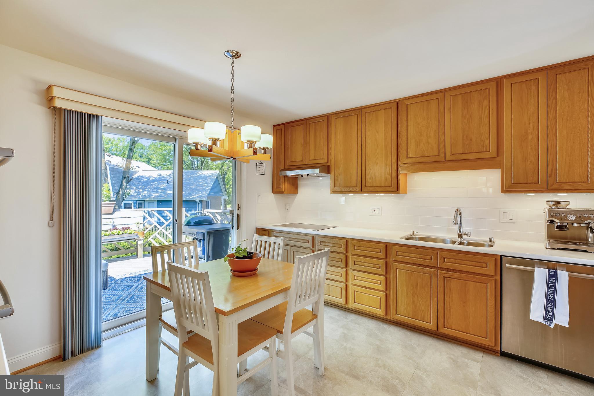 1726 Glastonberry Road Potomac, MD 20854 - Photo 10 of 23 Gallery Image 10