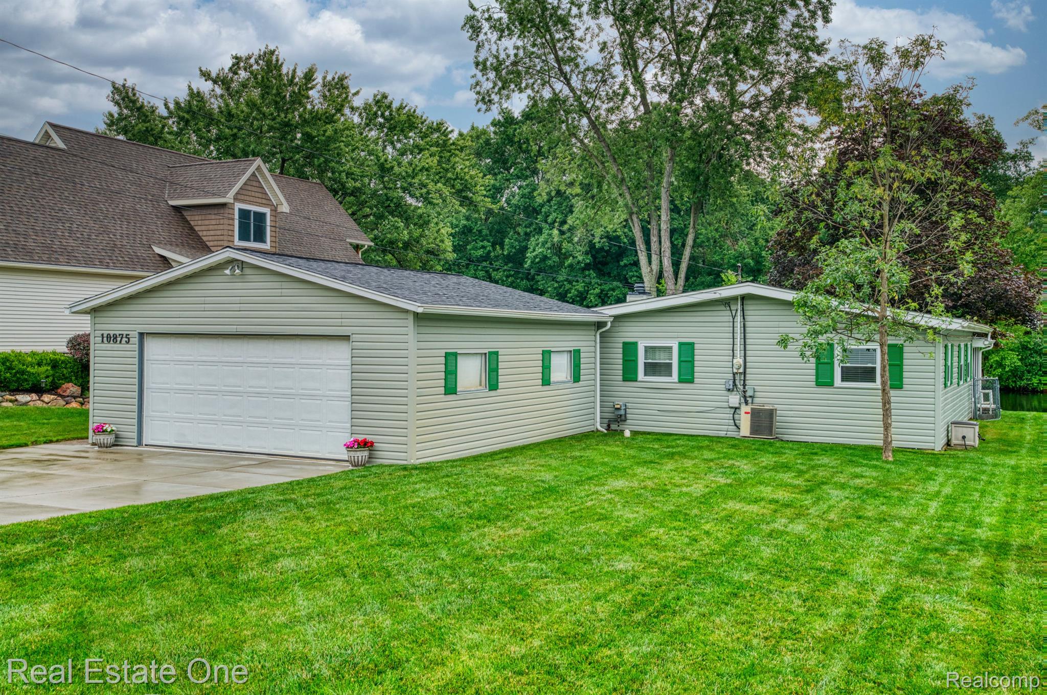 10875 Colony Pinckney, MI 48169 - Photo 8 of 40 Gallery Image 8