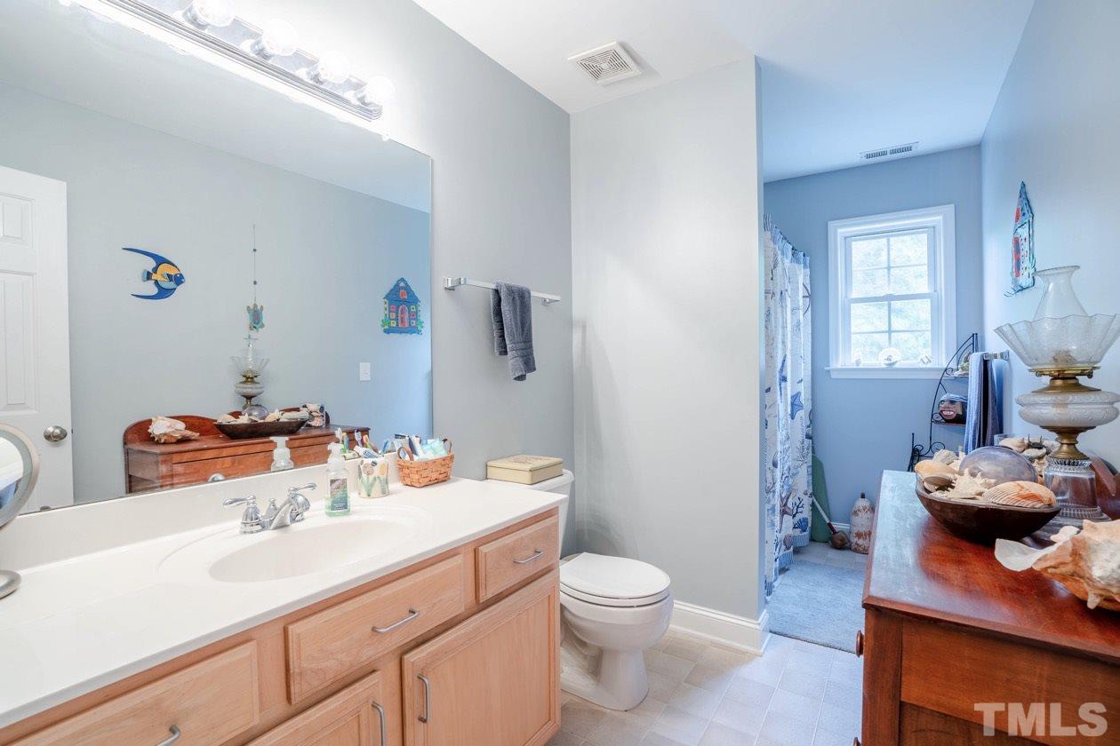 2914 Sparger Road Durham, NC 27705 - Photo 17 of 30 Tub/Shower combination