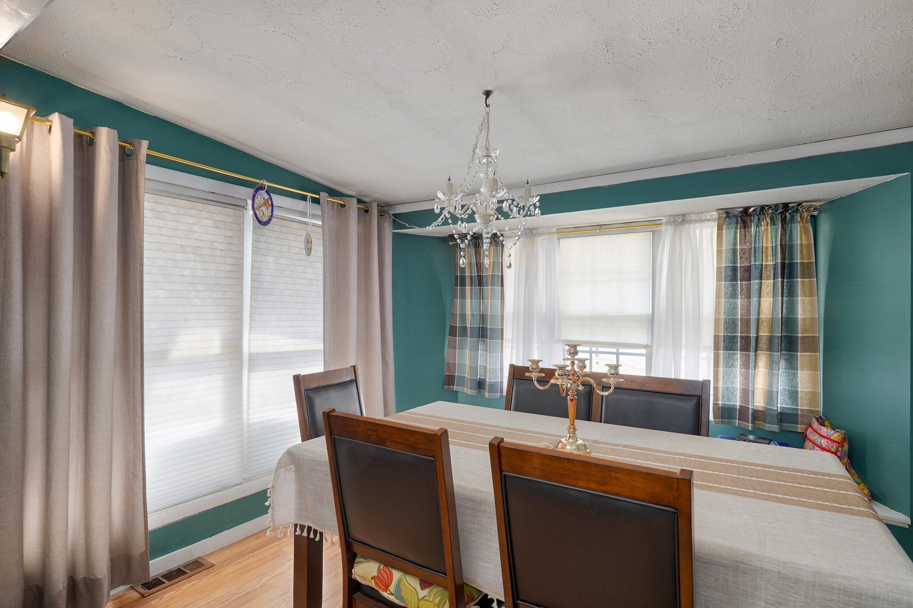 1908 South Holland Avenue Springfield, MO 65807 - Photo 12 of 42 1908 S Holland Ave-19