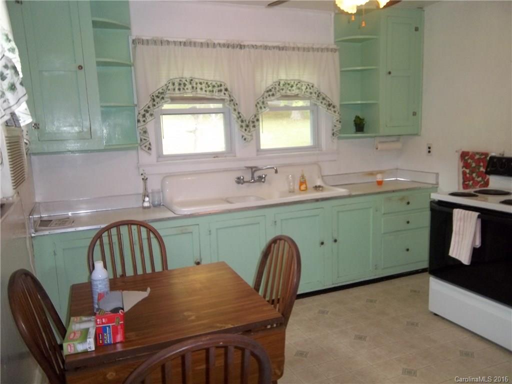635 Allen Farm Road Canton, NC 28716 - Photo 9 of 11 a view of two chairs and a sink
