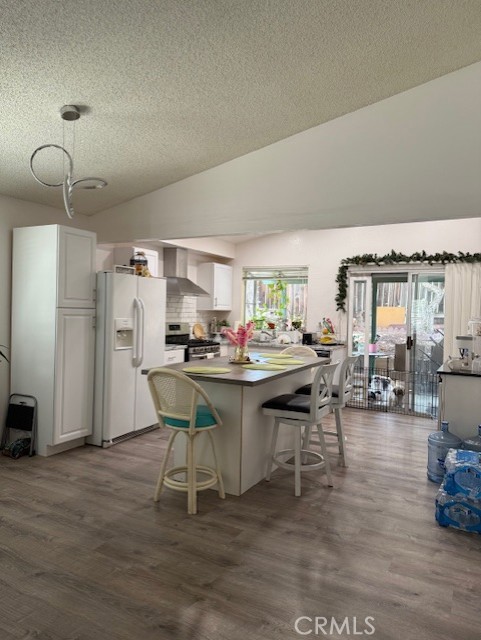 12446 Mt Baldy Drive Victorville, CA 92392 - Photo 8 of 36 Family dining