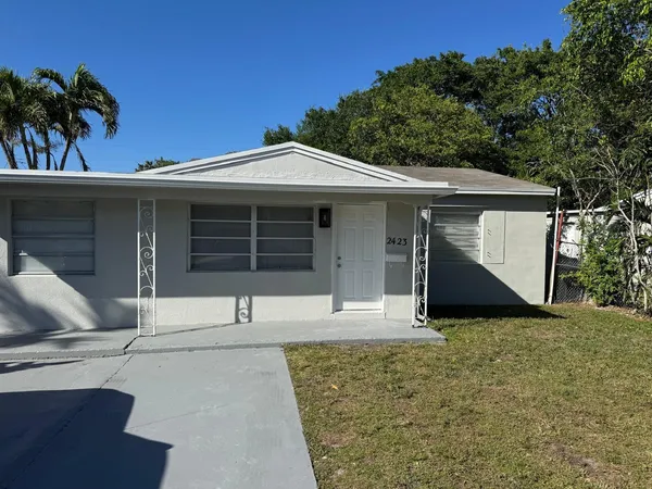 $3,300 | 2423 Scott Street, Hollywood, FL 33020