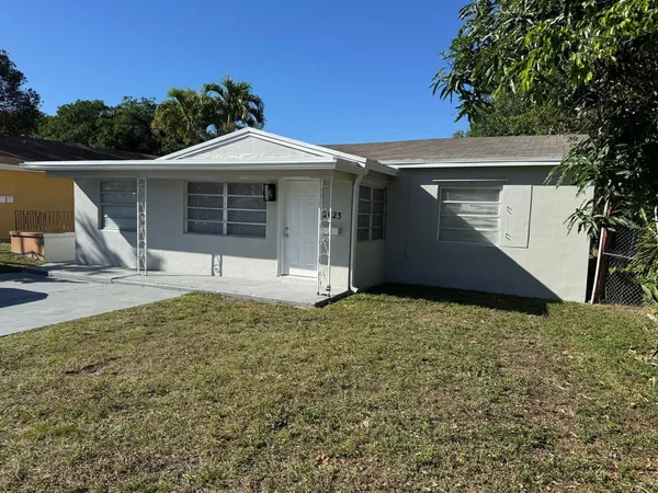 $3,300 | 2423 Scott Street, Hollywood, FL 33020