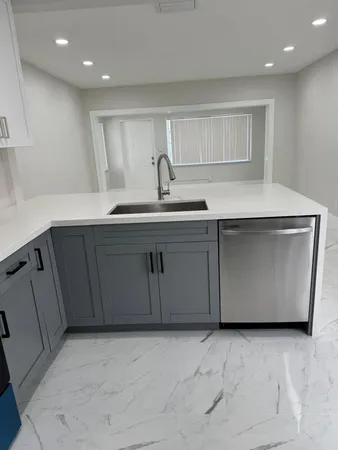 $3,300 | 2423 Scott Street, Hollywood, FL 33020