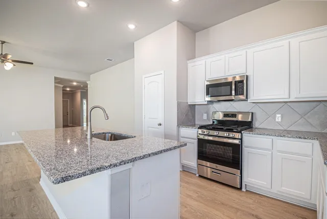 $299,999 | 11123 Lulu Lane, Willis, TX 77318