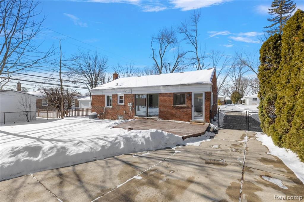 31060 East Rutland Street Beverly Hills, MI 48025 - Photo 31 of 37