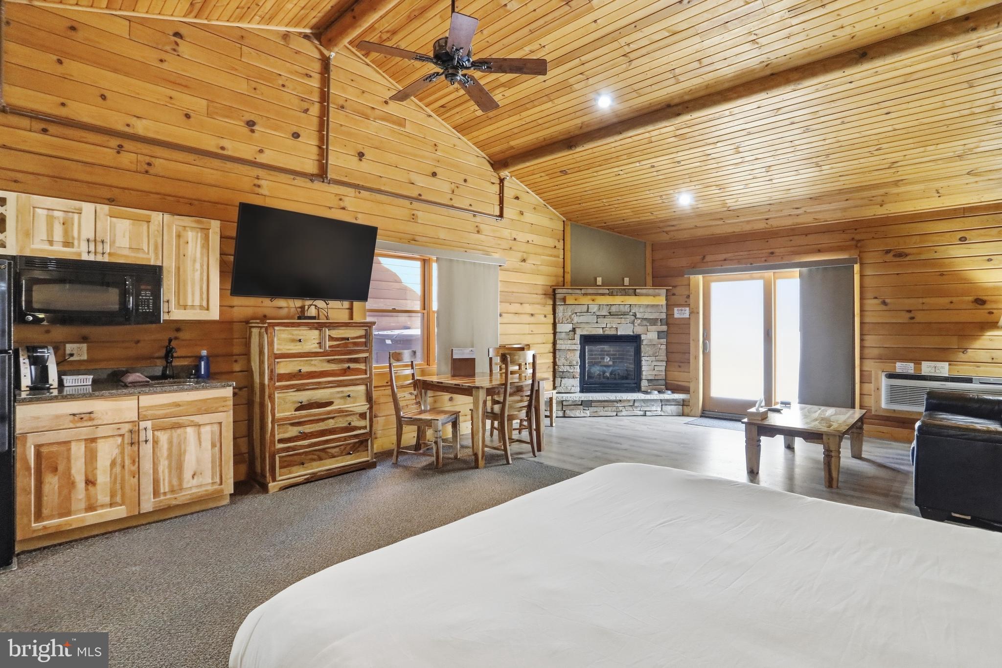 299 Cabin Lodge Road McHenry, MD 21541 - Photo 9 of 12