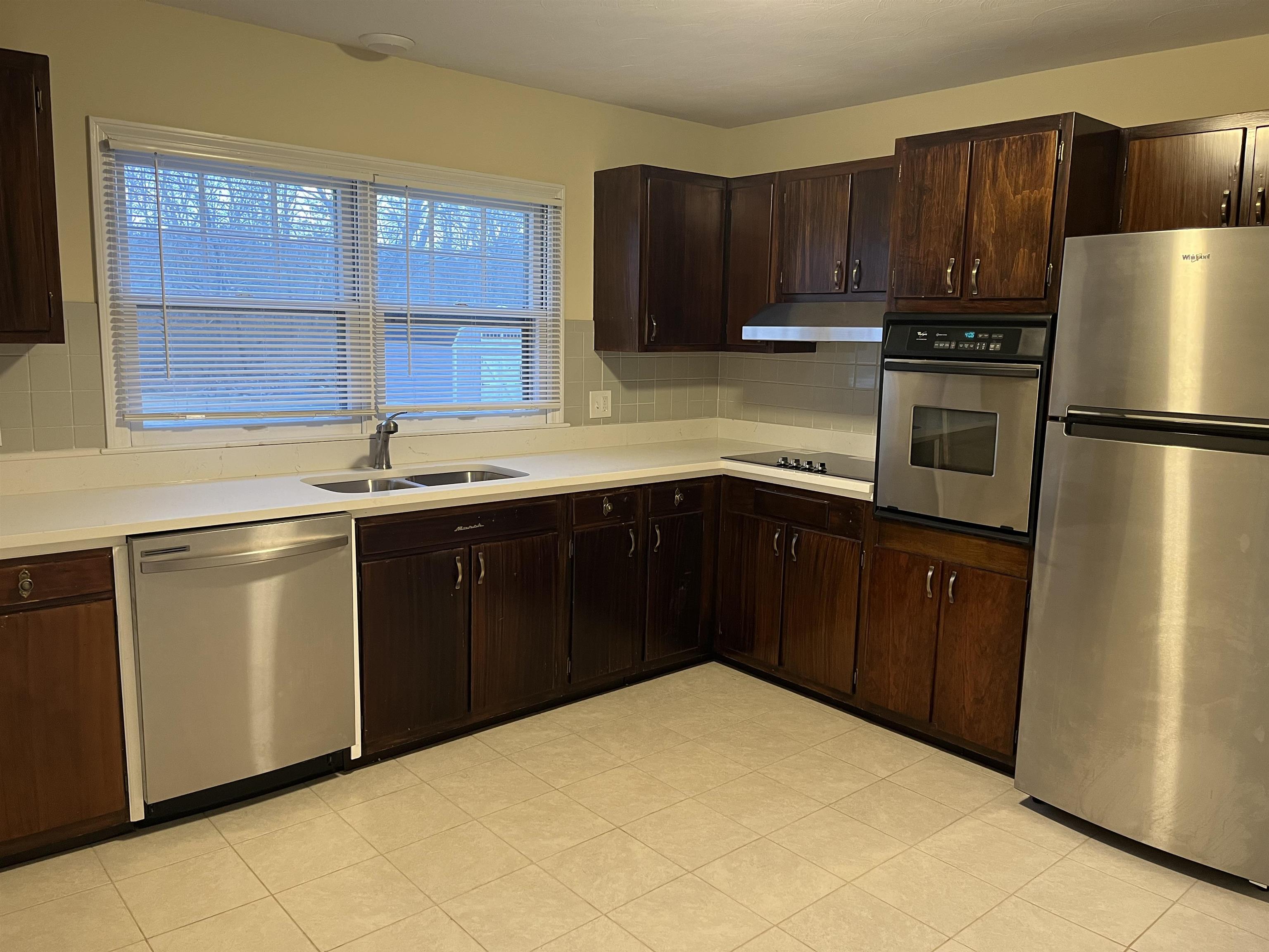 524 Wallis Road Rye, NH 03870 - Photo 5 of 29