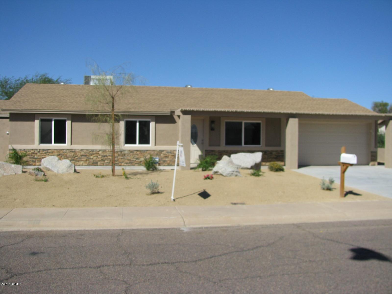 4046 East Hearn Road Phoenix, AZ 85032 - Photo 3 of 26 IMG_0326