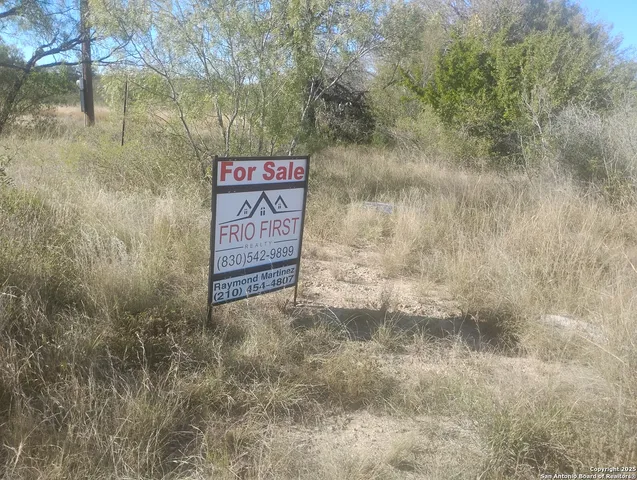 $85,000 | 10091 Highway 83, Uvalde, TX 78801