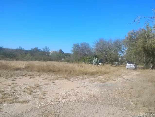 $85,000 | 10091 Highway 83, Uvalde, TX 78801