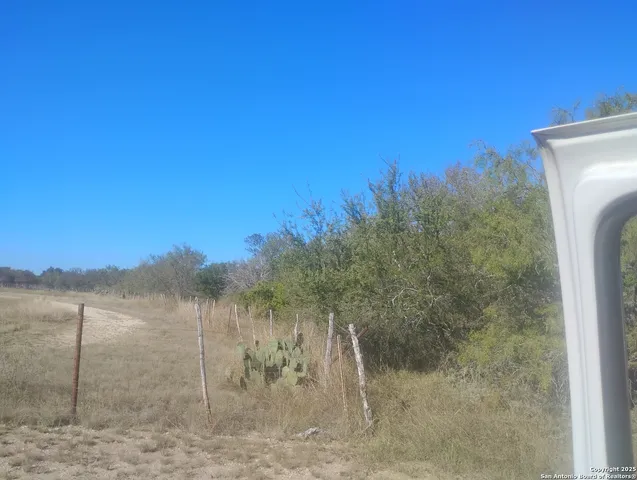 $85,000 | 10091 Highway 83, Uvalde, TX 78801