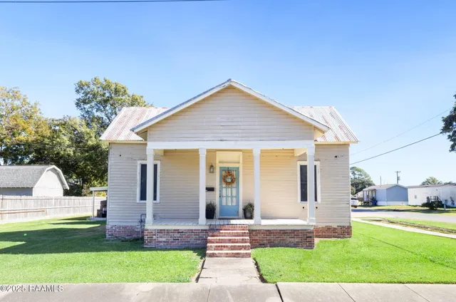 $180,000 | 511 3rd Street, Rayne, LA 70578