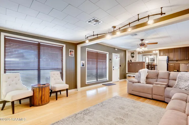 $180,000 | 511 3rd Street, Rayne, LA 70578