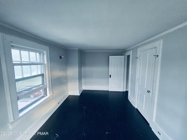 $1,400 | 207 South Valley Avenue, Unit 2, Olyphant, PA 18447