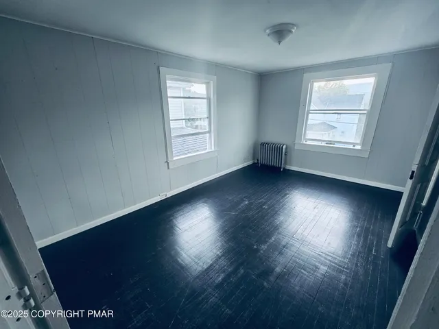 $1,400 | 207 South Valley Avenue, Unit 2, Olyphant, PA 18447