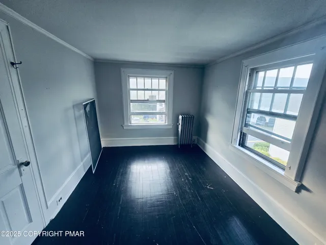 $1,400 | 207 South Valley Avenue, Unit 2, Olyphant, PA 18447