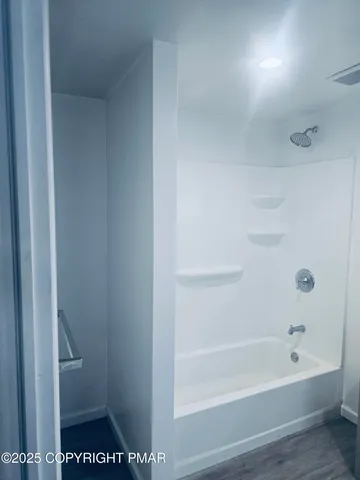 $1,400 | 207 South Valley Avenue, Unit 2, Olyphant, PA 18447